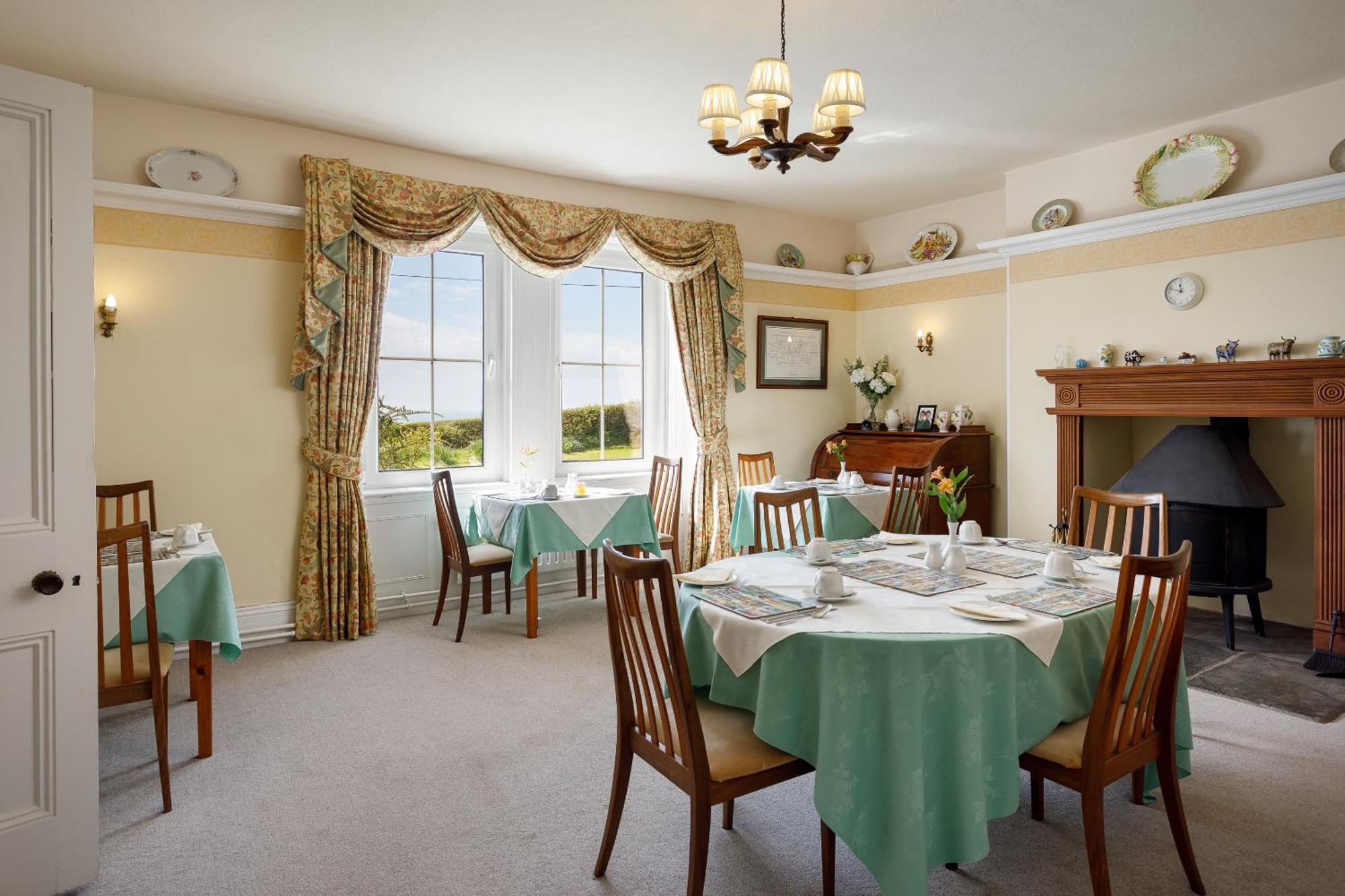 Bed and Breakfast Bucklawren Farm Лоо Екстер'єр фото