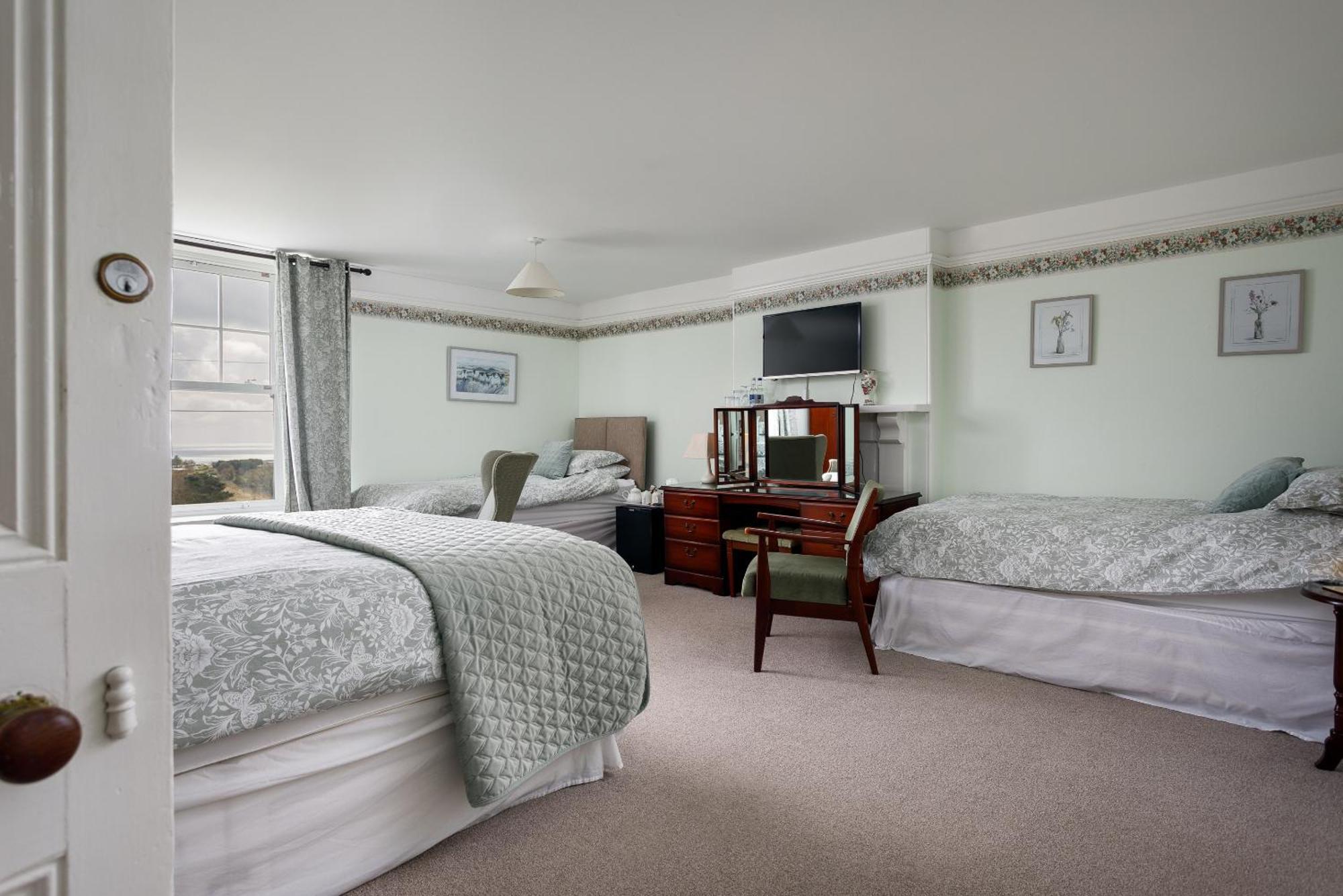 Bed and Breakfast Bucklawren Farm Лоо Номер фото